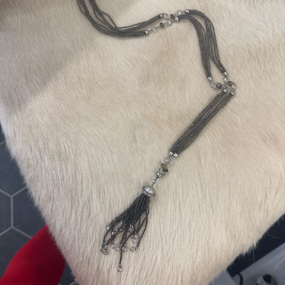 Commi necklace